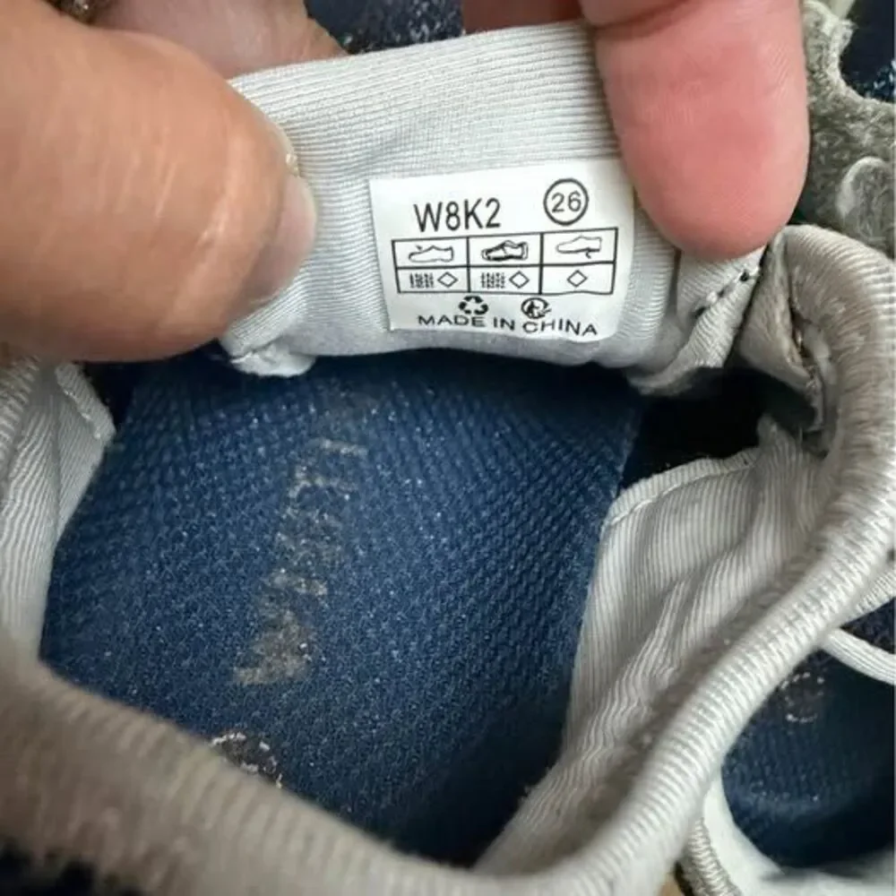 Whitin Kids Barefoot Shoes Size 26 or size 9c toddler